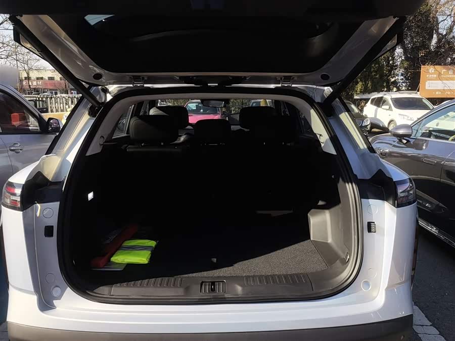 Chery Exploration 06 C-DM 2025 #20 Chery Exploration 06 C-DM 2025 car image #20