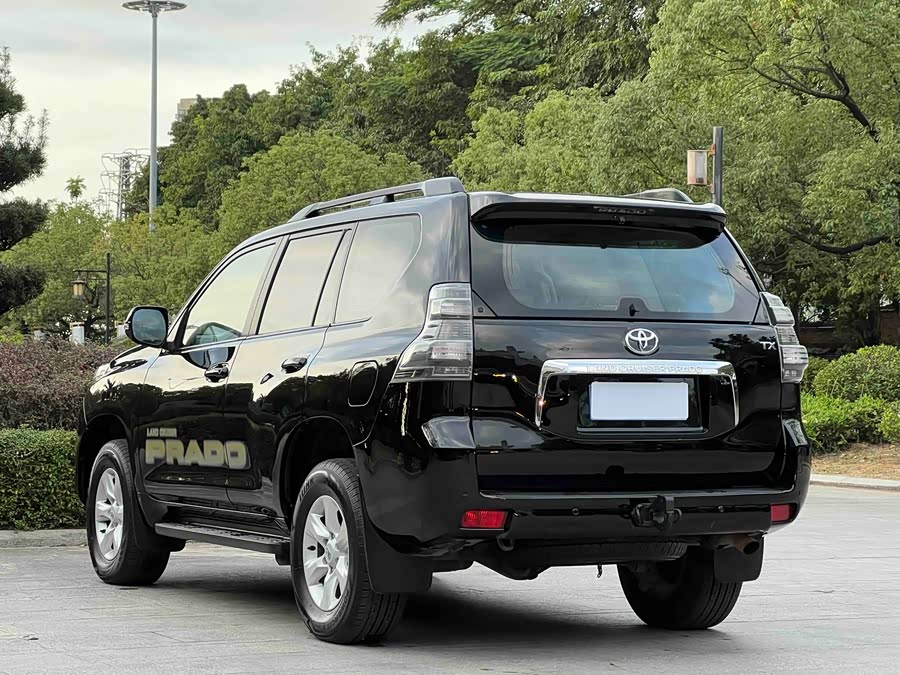 Toyota Prado (Imported) 2012 car image #20