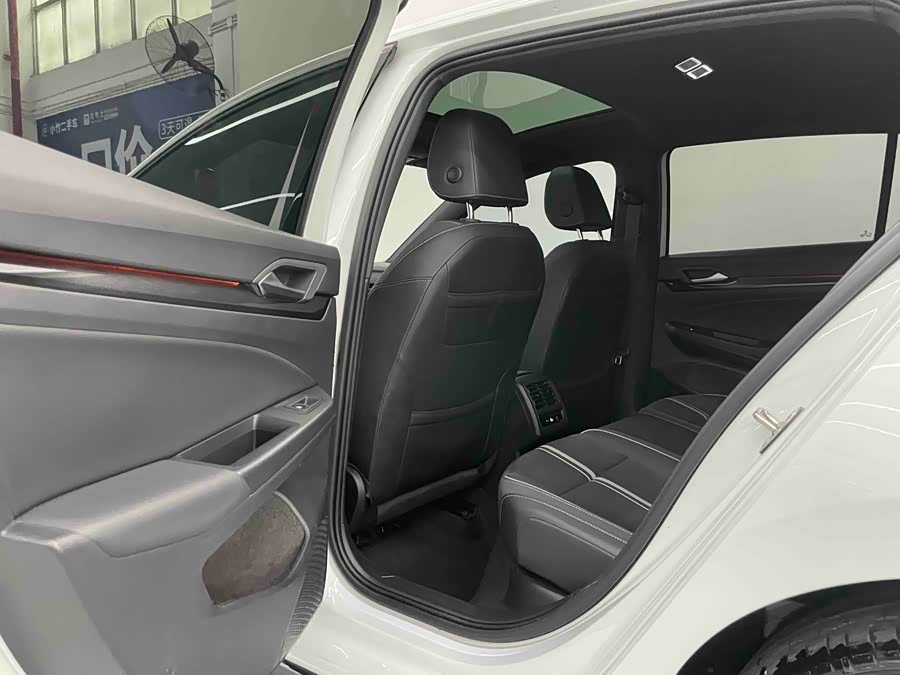 Volkswagen Golf 2022 #20 Volkswagen Golf 2022 car image #20