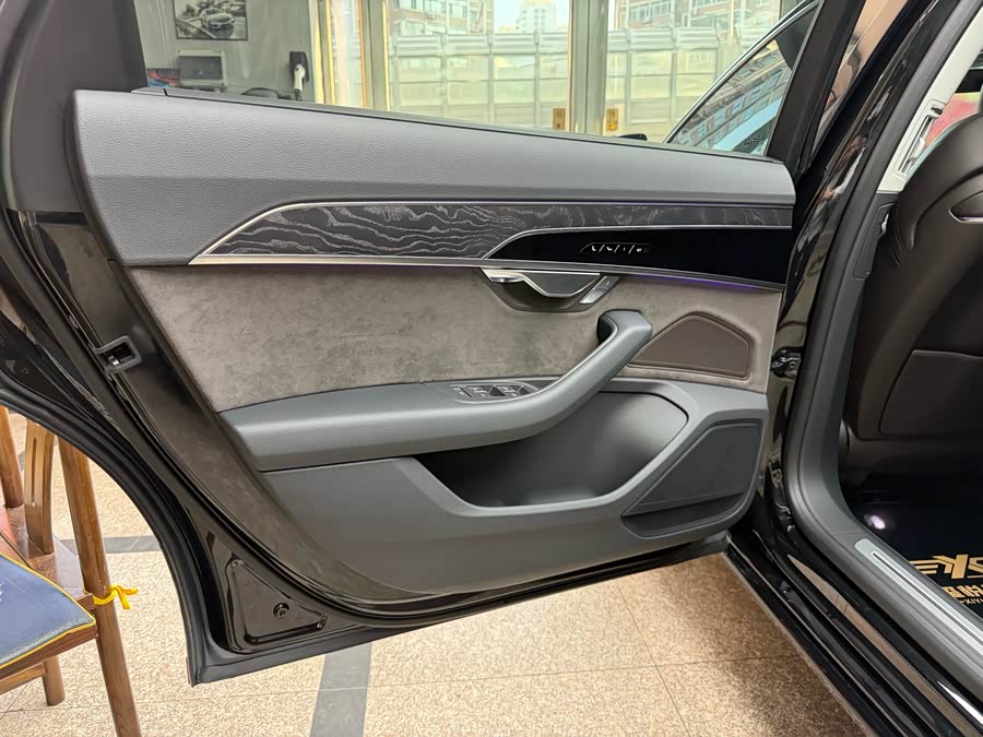 Audi A8 2021 imagem de carro #20