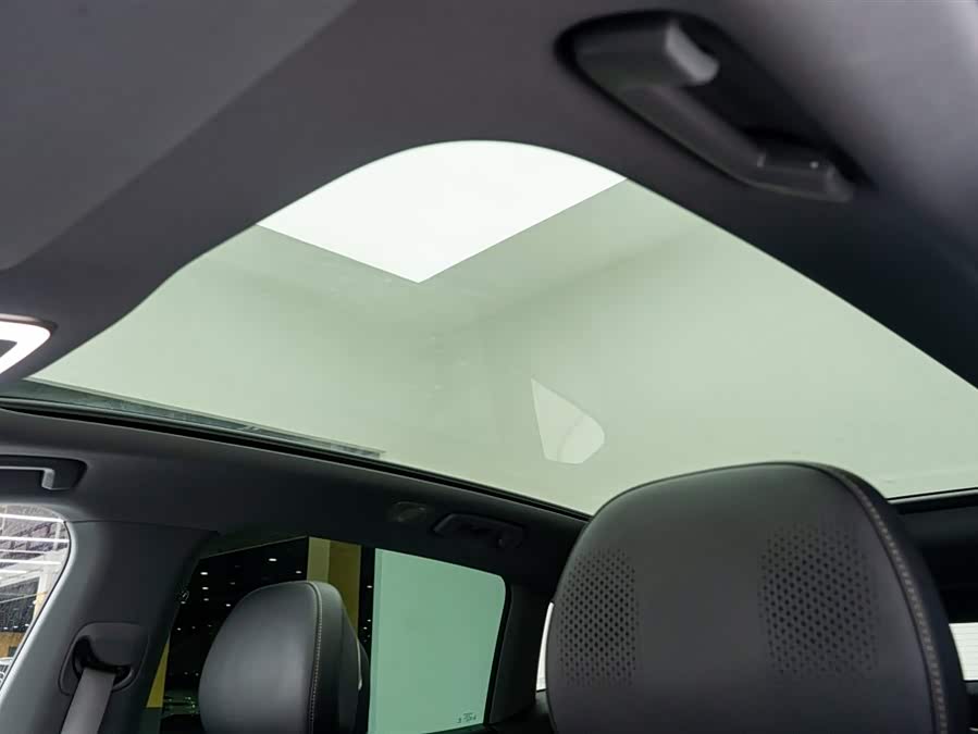 Zeekr 7X 2024 car image #20