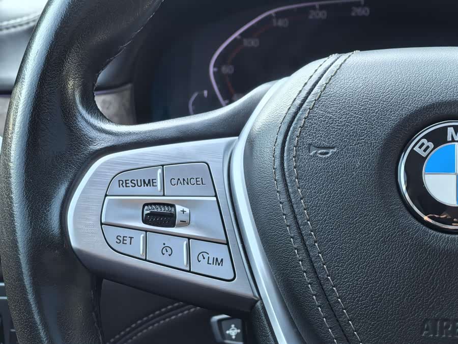 BMW 7 Series 2020 car image #20