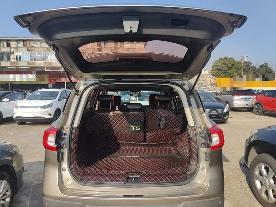 Forthing T5 2020 صورة سيارة #20