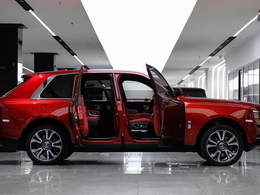 Rolls-Royce Cullinan 2023 #20 Rolls-Royce Cullinan 2023 car image #20