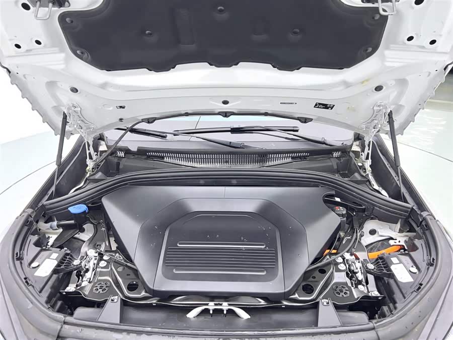 BMW iX1 2024 car image #20