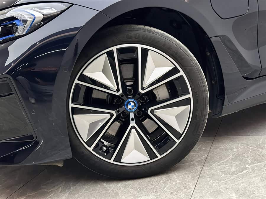 BMW i3 2024 car image #20