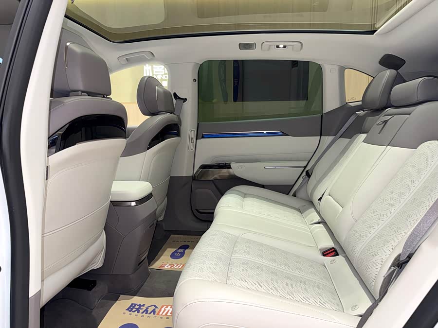 极氪 极氪7X 2024 汽车图片 #20