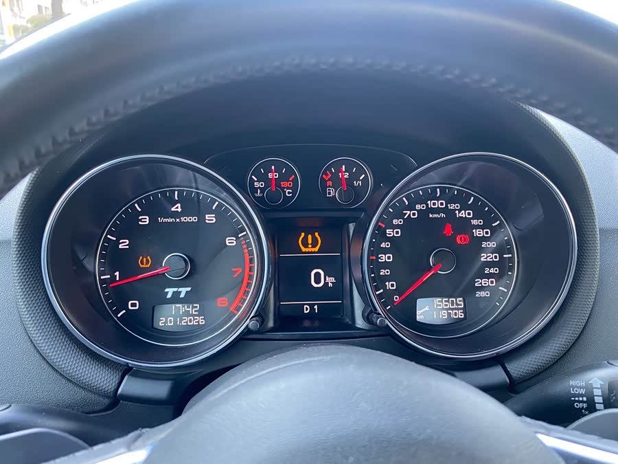 Audi TT 2012 car image #20