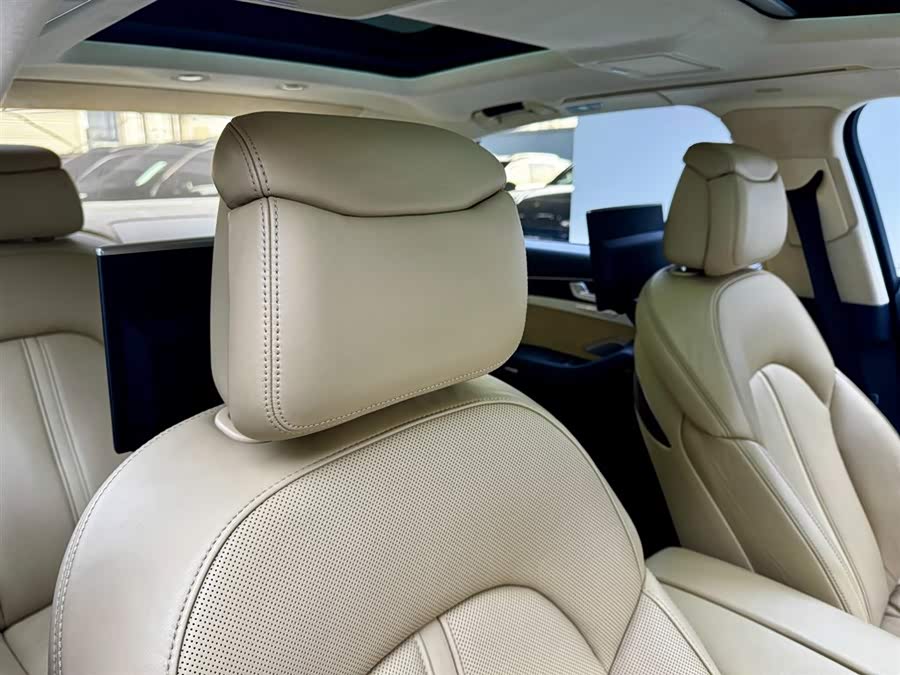 Audi A8 2012 imagen de coche #20