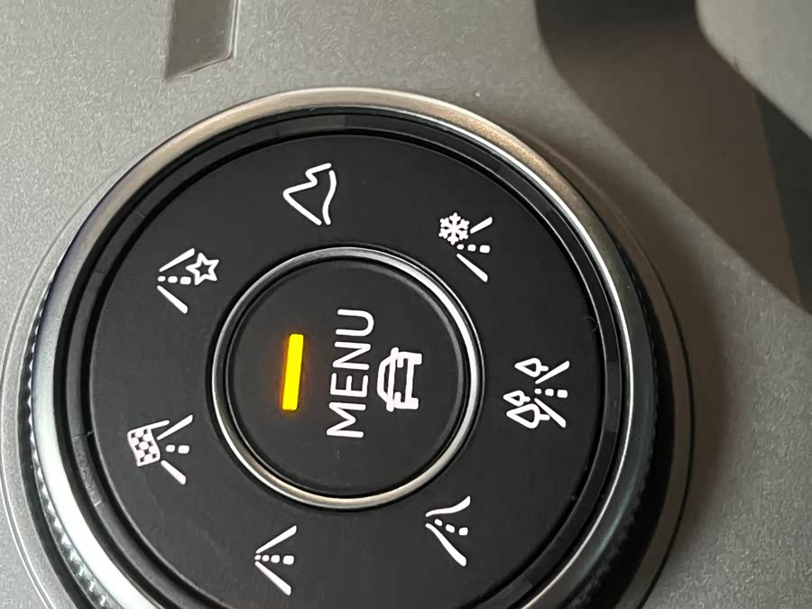 Volkswagen Touareg 2023 #20 Volkswagen Touareg 2023 car image #20