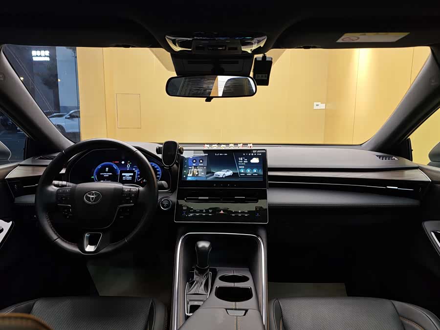 Toyota Avalon 2024 car image #20