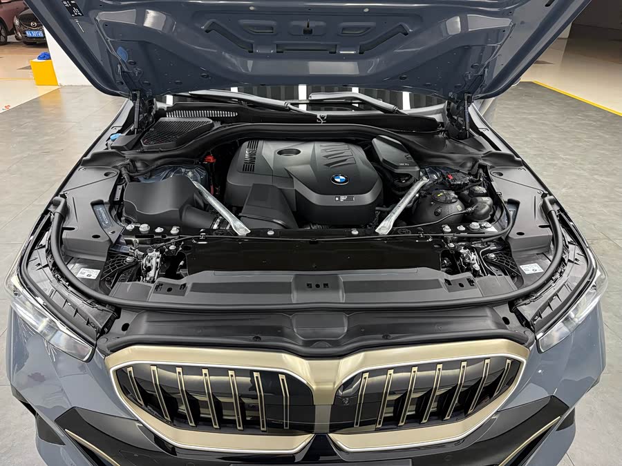 BMW 5 Series 2024 car image #20