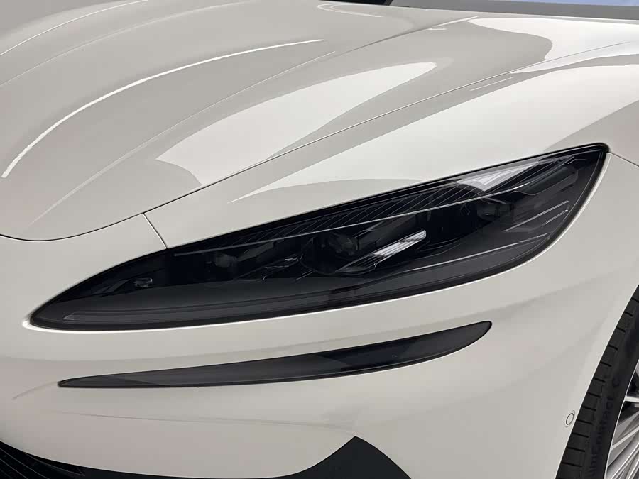 Denza Z9 2024 #20 Denza Z9 2024 car image #20