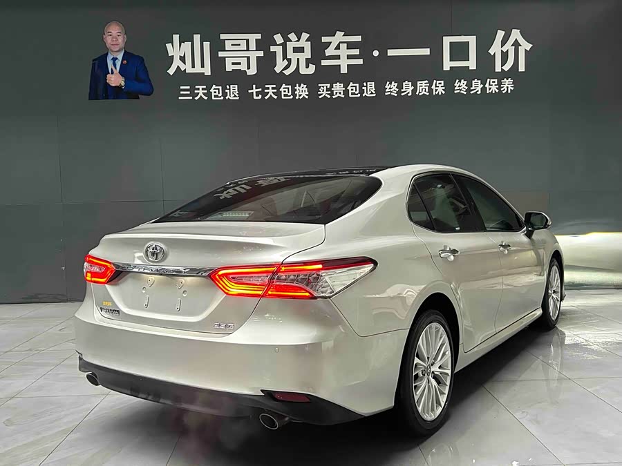 Toyota Camry 2019 car image #20