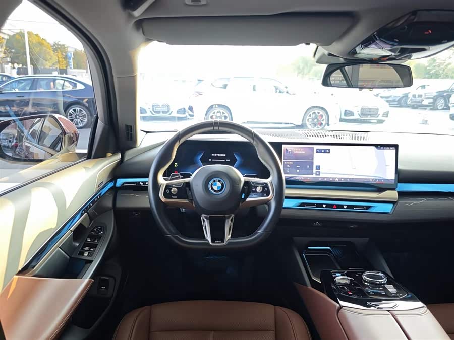 BMW i5 2024 car image #20