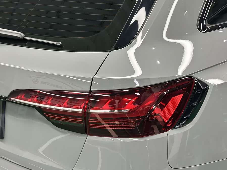 Audi RS 4 2021 car image #20