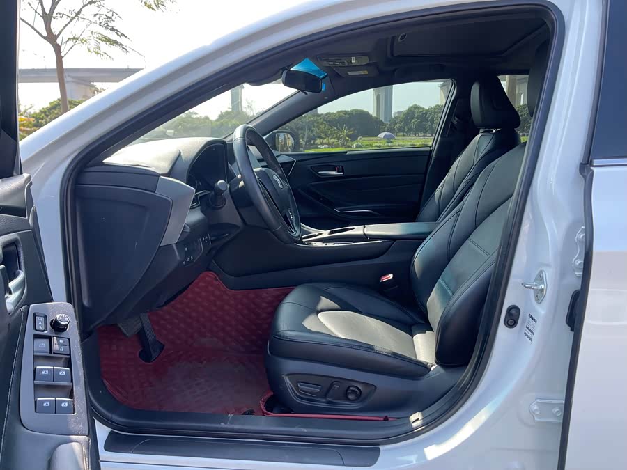 Toyota Avalon 2022 car image #20