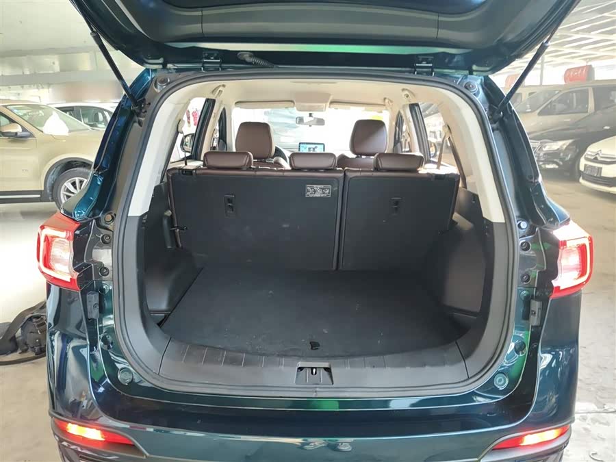 Forthing T5 2023 #20 Forthing T5 2023 صورة سيارة #20