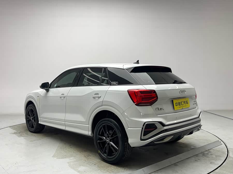 Audi Q2L 2023 car image #20