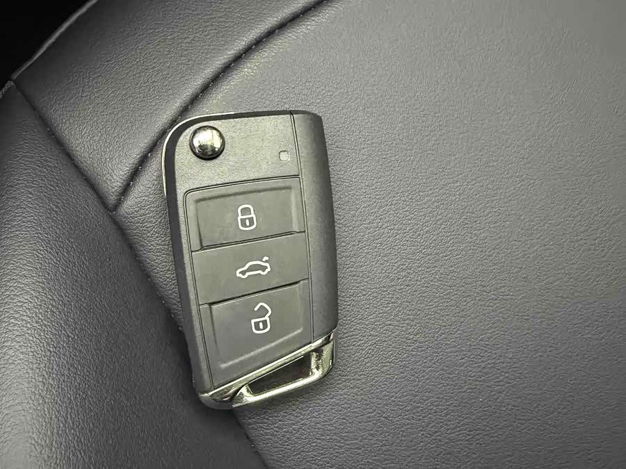 Volkswagen Tharu 2024 car image #20