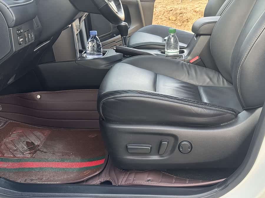Toyota RAV4 2017 car image #20