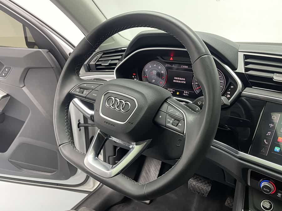 Audi Q3 2022 imagem de carro #20