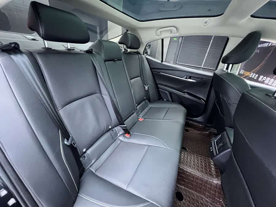 Toyota Camry 2024 #20 Toyota Camry 2024 car image #20