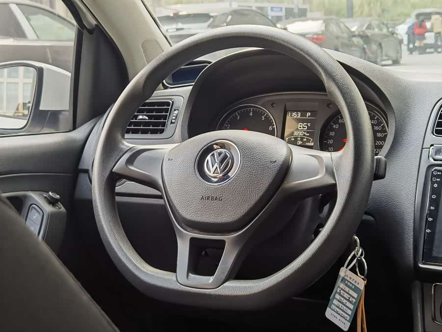 Volkswagen Polo 2019 car image #20