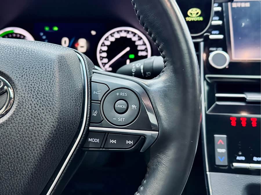 Toyota Avalon 2022 car image #20