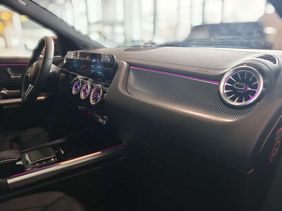 Mercedes-Benz EQA Class 2024 صورة سيارة #20