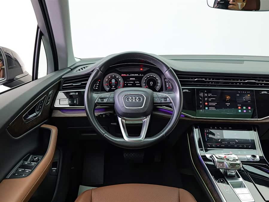 Audi Q7 2022 car image #20