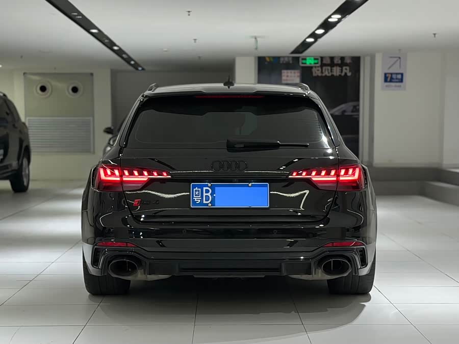 Audi RS 4 2022 immagine di auto #20
