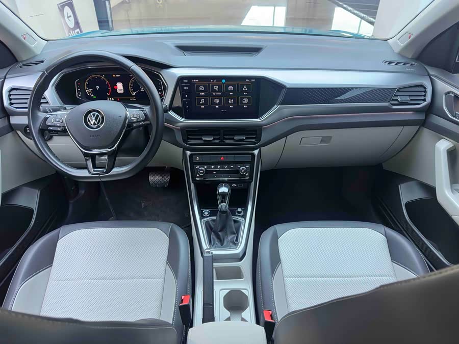 Volkswagen T-Cross 2022 car image #20