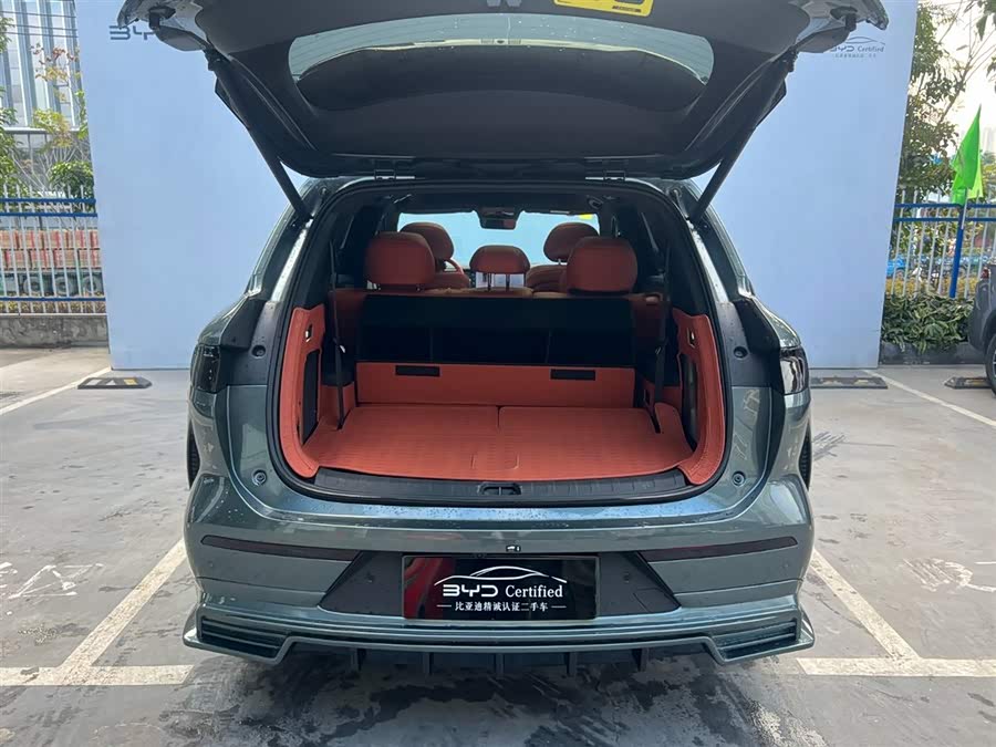 BYD Tang L 2025 immagine di auto #20