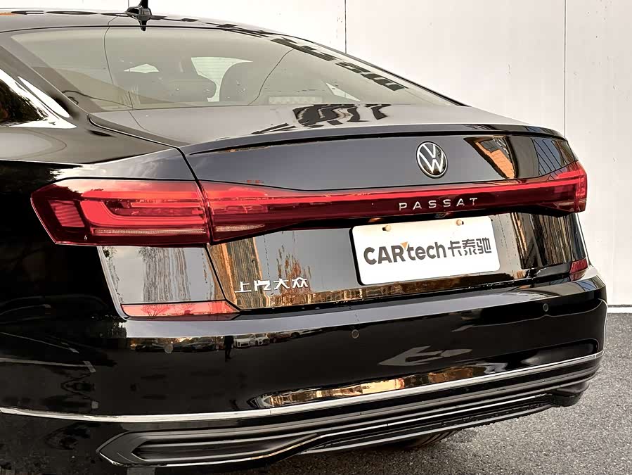 Volkswagen Passat 2025 immagine di auto #20