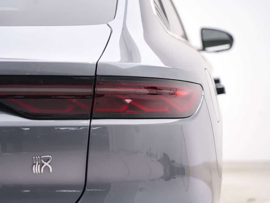 BYD Han 2023 car image #20