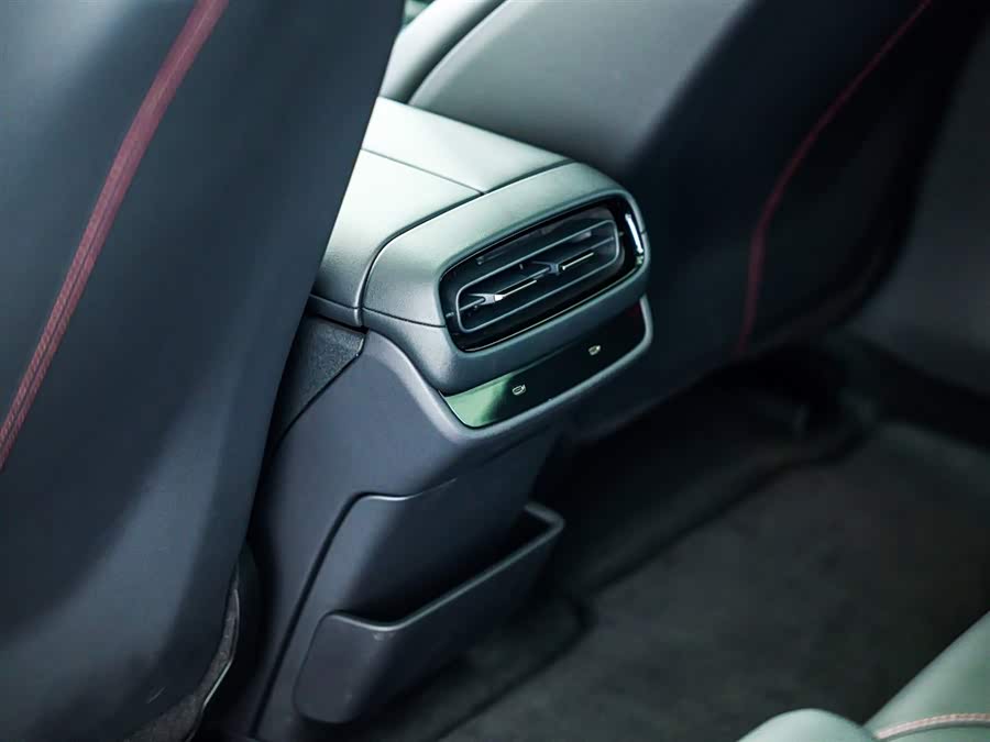 MI YU7 2025 immagine di auto #20