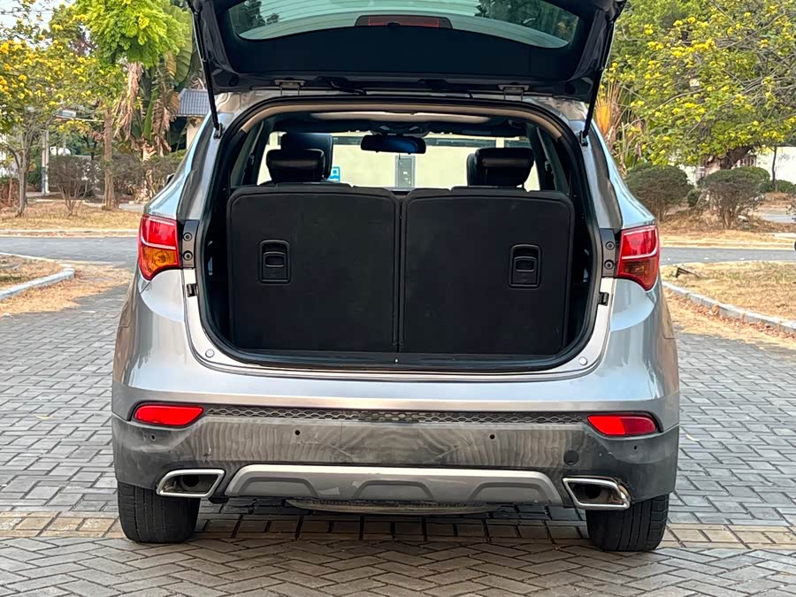 Hyundai Santa Fe 2015 car image #20