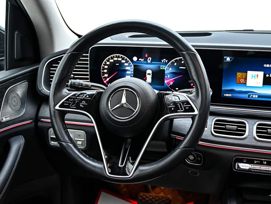 Mercedes-Benz GLE Class 2023 car image #20