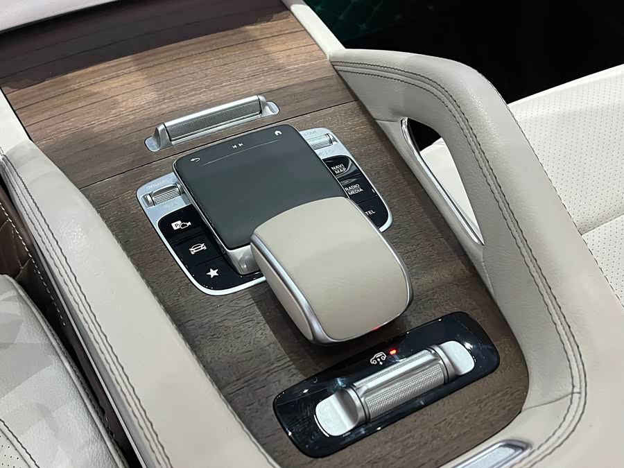 Mercedes-Benz GLE Class 2019 #20 Mercedes-Benz GLE Class 2019 car image #20