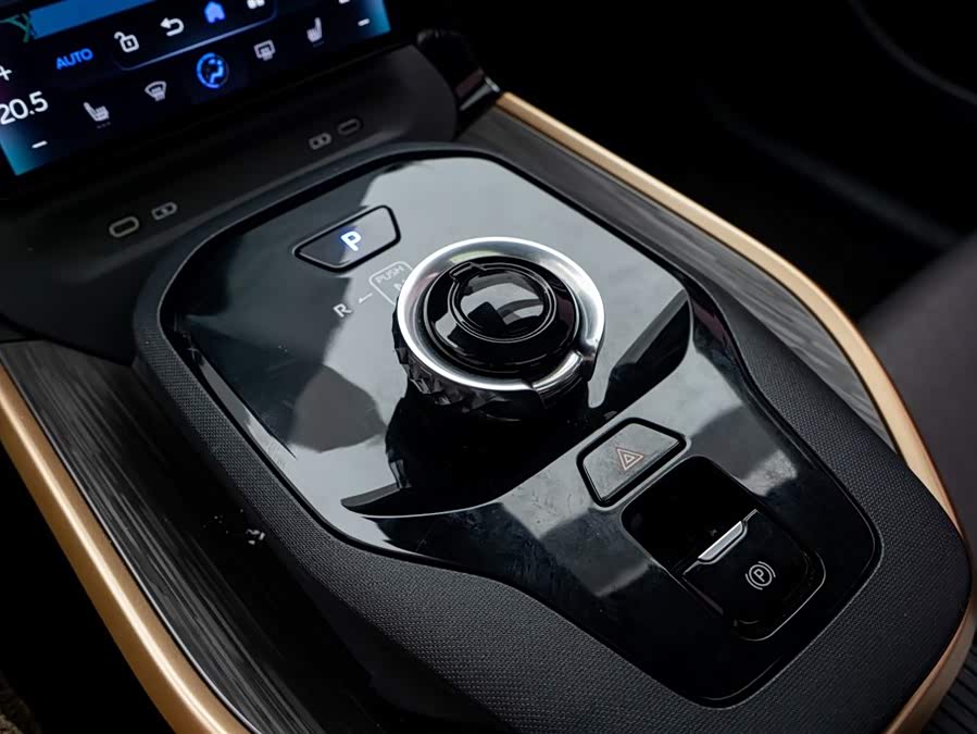 Toyota bZ3 2023 immagine di auto #20