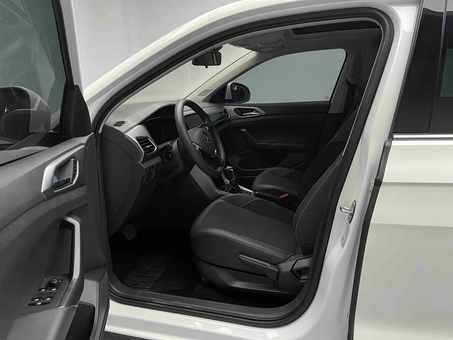 Volkswagen T-Cross 2022 car image #20