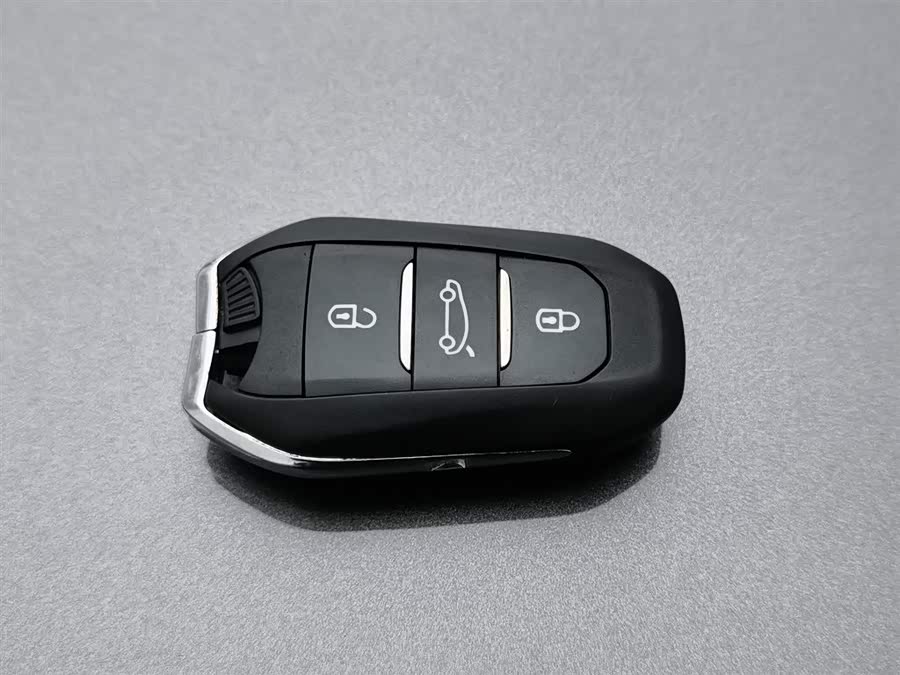 Peugeot 5008 2019 car image #20