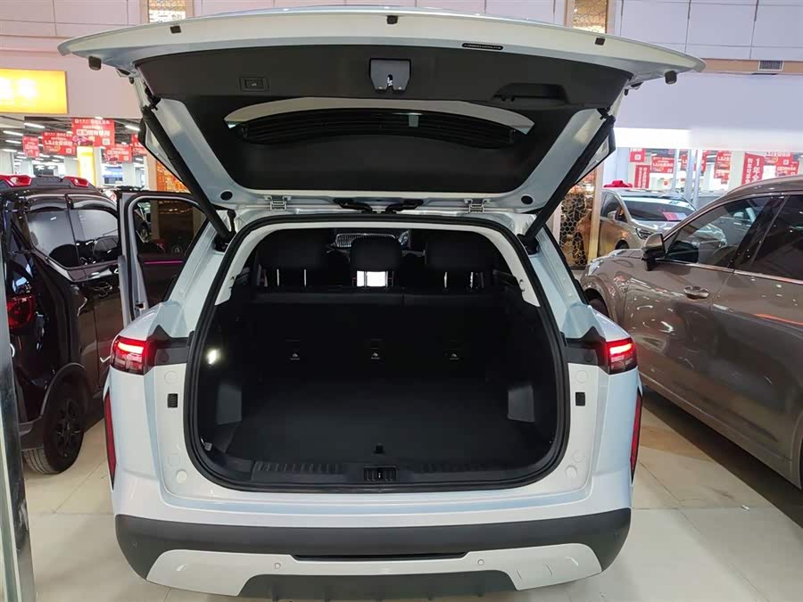 Chery Exploration 06 C-DM 2024 immagine di auto #20