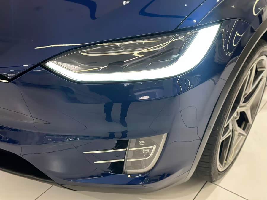 Tesla Model X 2018 #20 Tesla Model X 2018 car image #20