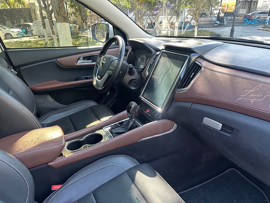 SWM X7 2019 изображение автомобиля #20