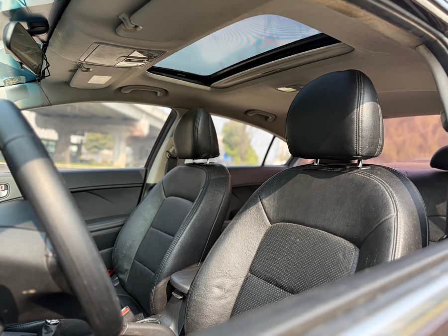 Kia K3 2014 car image #20