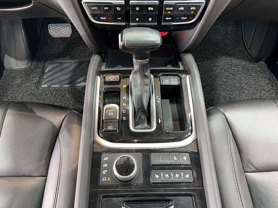 GAC Trumpchi GS8 2017 #20 GAC Trumpchi GS8 2017 car image #20