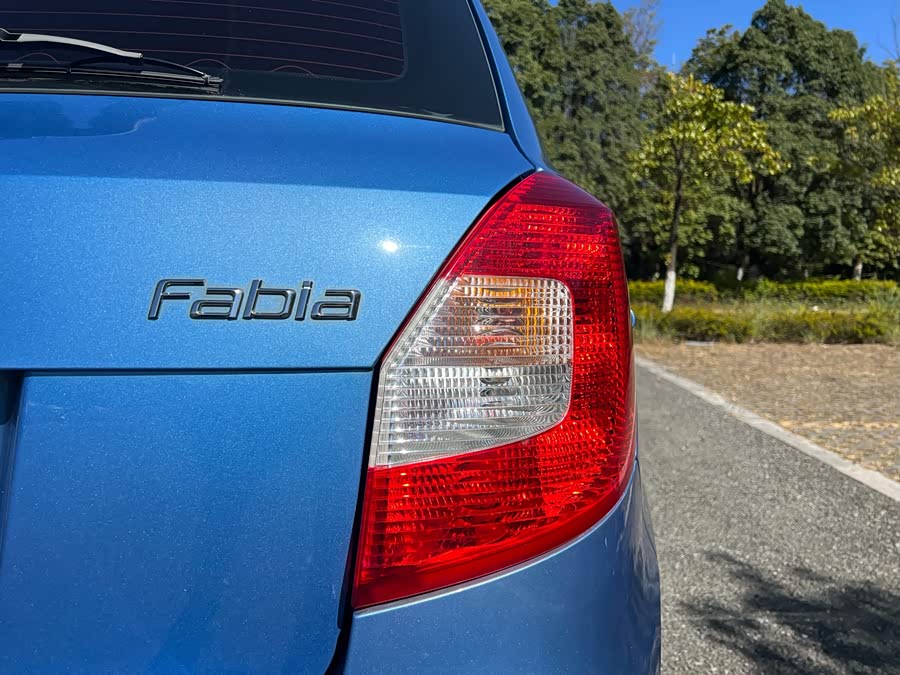 斯柯达 晶锐 2013 汽车图片 #20