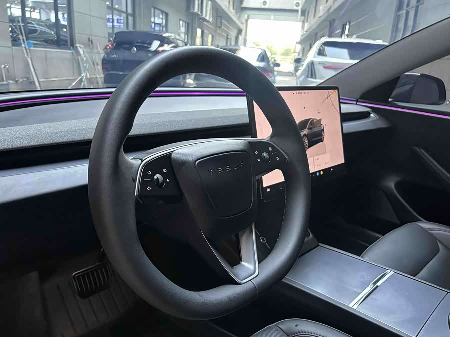 Tesla Model 3 2024 car image #20
